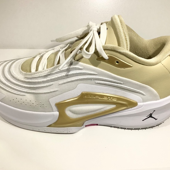 Nike Jordan Luka 3 SE Size 9.5M, 11W - Picture 13 of 15